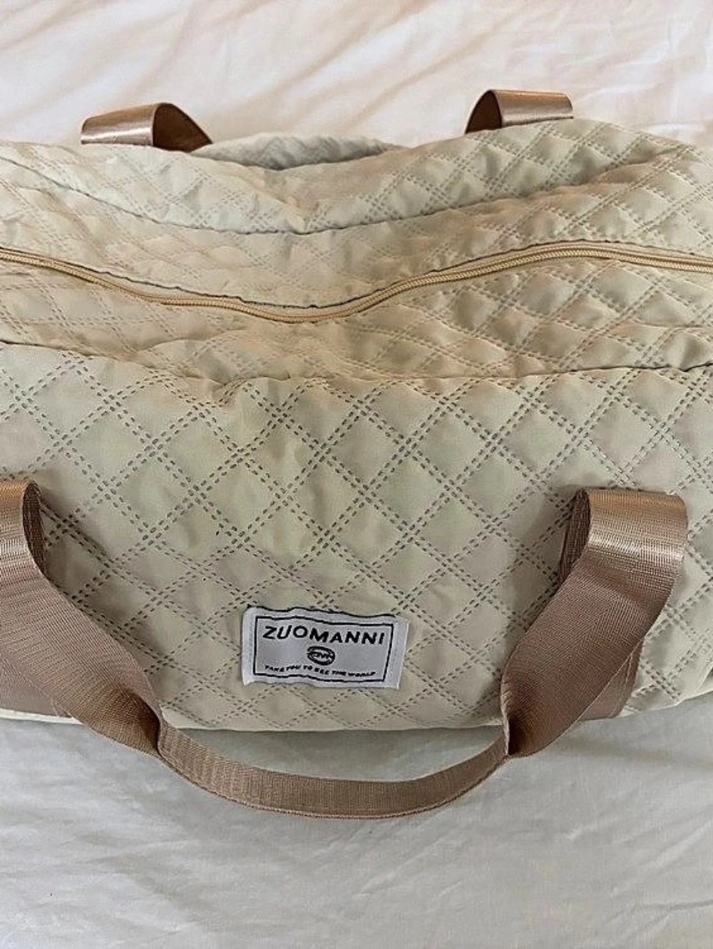 ZouMANNI Quilted Travel Bag in White & Pink